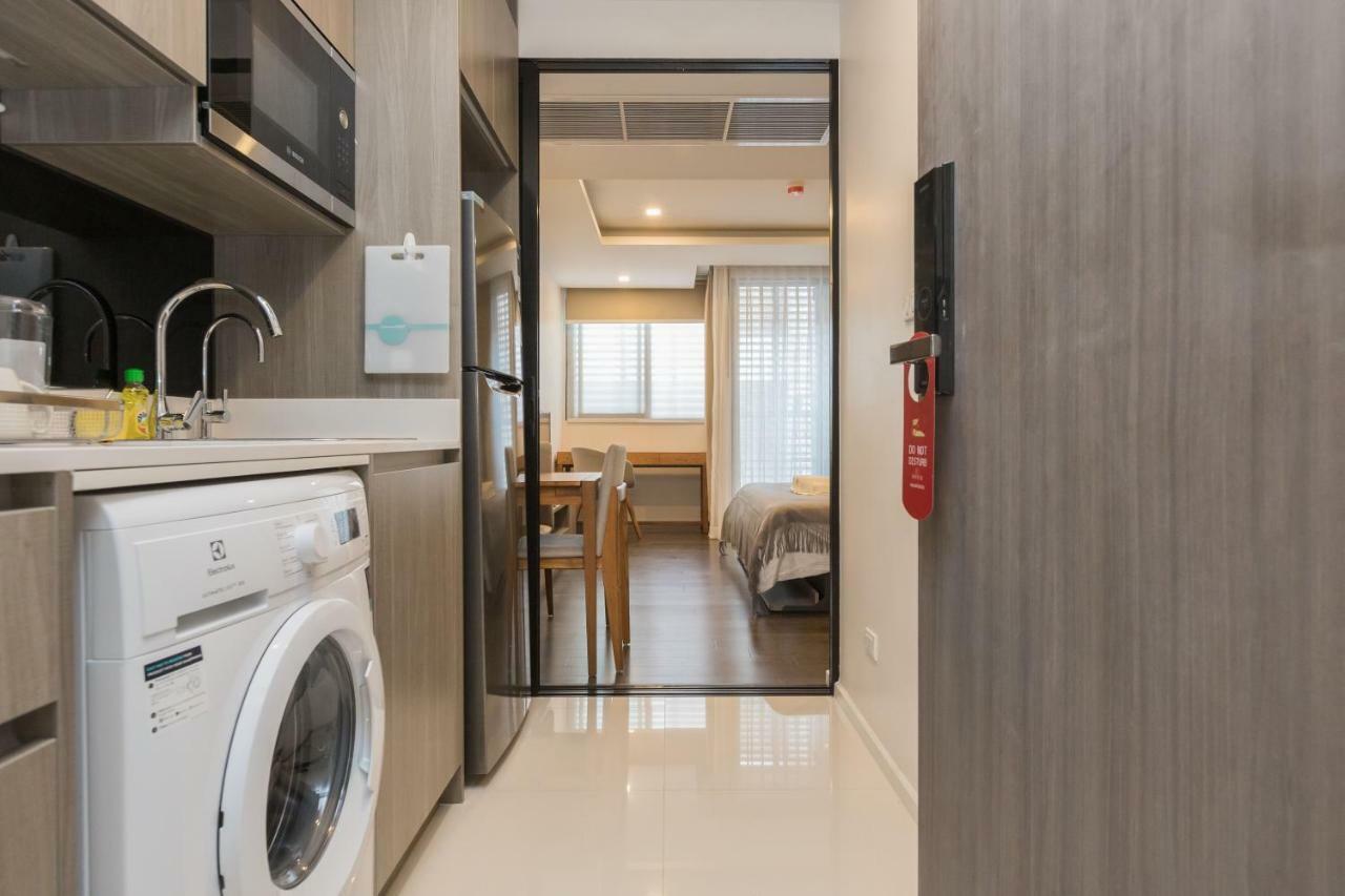 Sukhumvit Asok Modern Suite Bangkok Bagian luar foto