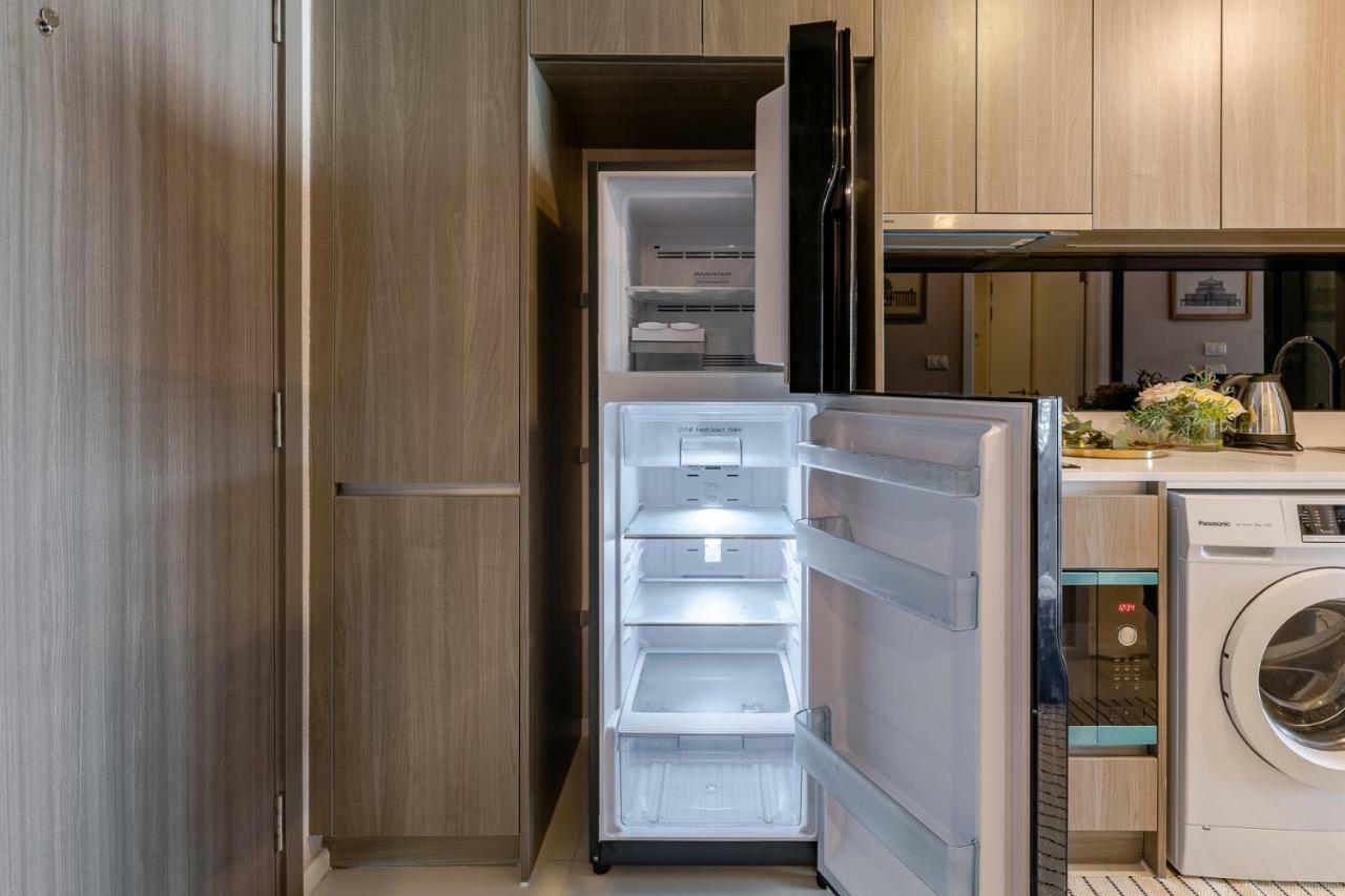 Sukhumvit Asok Modern Suite Bangkok Bagian luar foto