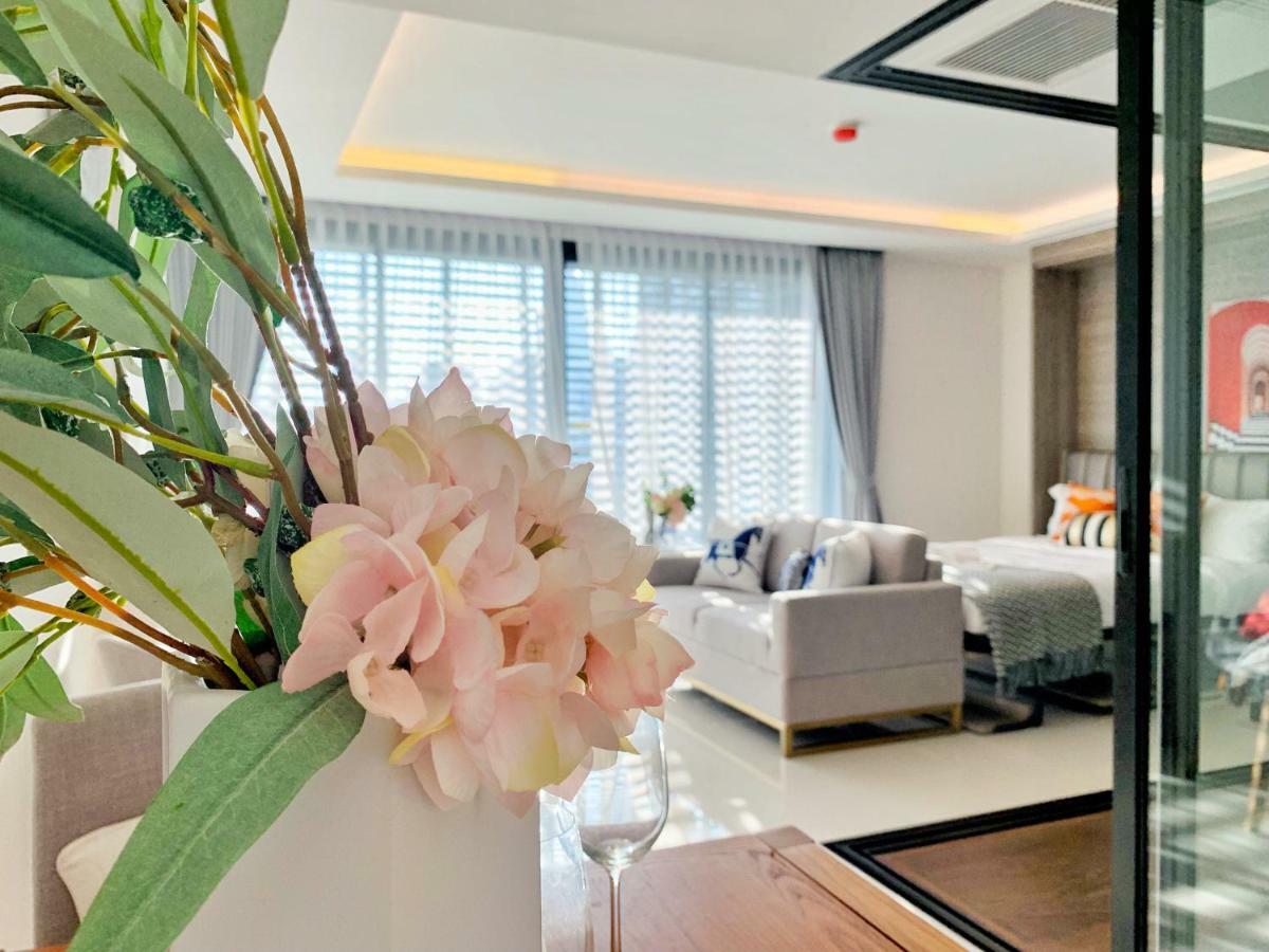 Sukhumvit Asok Modern Suite Bangkok Bagian luar foto