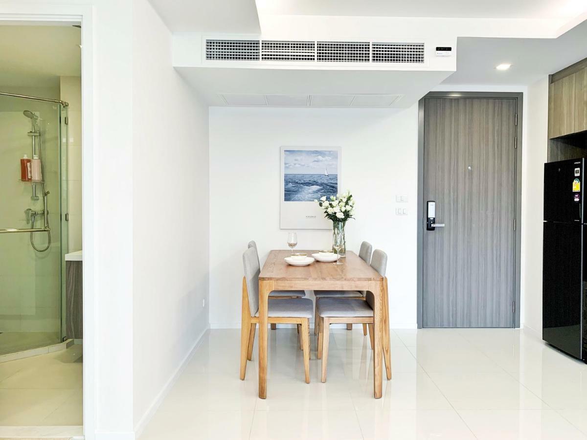 Sukhumvit Asok Modern Suite Bangkok Bagian luar foto