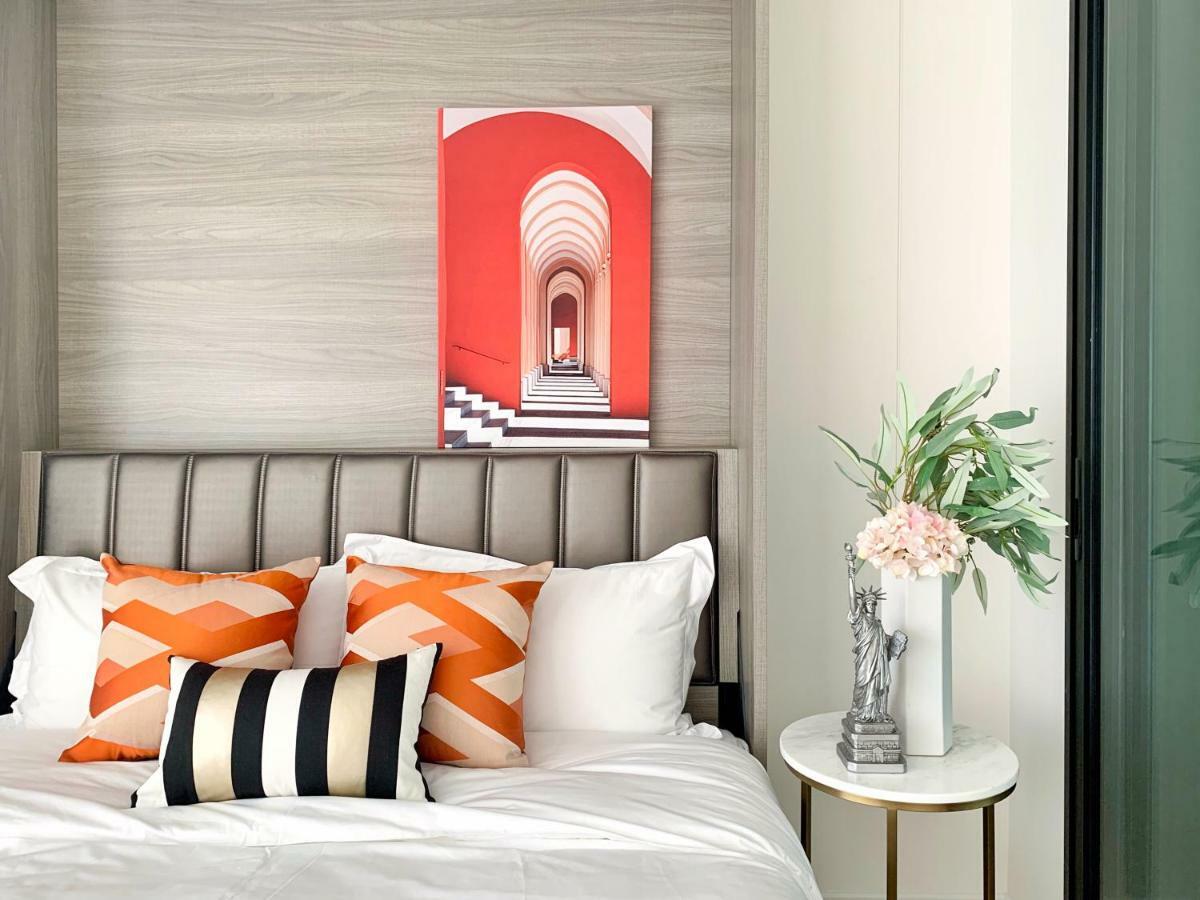 Sukhumvit Asok Modern Suite Bangkok Bagian luar foto